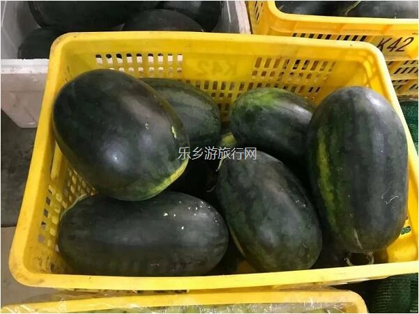 <a href=http://www.lexiangyou.org/xiangcunlvyou/ target=_blank class=infotextkey>乡村旅游</a>：[度假]游览金钟湖，然后钓鱼、越野和烧烤聚餐...