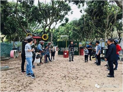 <a href=http://www.lexiangyou.org/xiangcunlvyou/ target=_blank class=infotextkey>乡村旅游</a>：[东区] 金钟湖旁边，钓鱼、越野和烧烤聚餐、唱歌...