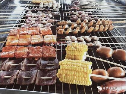 <a href=http://www.lexiangyou.org/xiangcunlvyou/ target=_blank class=infotextkey>乡村旅游</a>：[东区] 金钟湖旁边，钓鱼、越野和烧烤聚餐、唱歌...