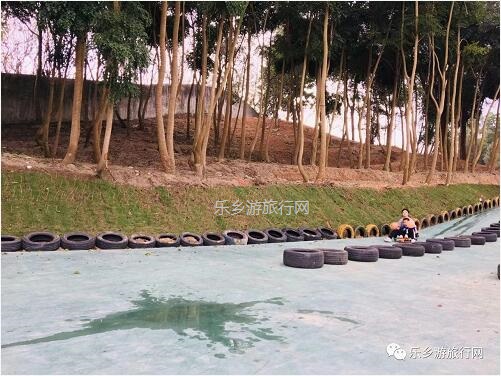 <a href=http://www.lexiangyou.org/xiangcunlvyou/ target=_blank class=infotextkey>乡村旅游</a>：就在儿童公园旁边，游玩度假+烧烤聚餐...