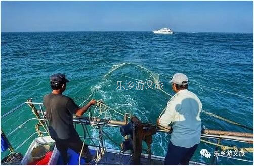 <a href=http://www.lexiangyou.org/xiangcunlvyou/ target=_blank class=infotextkey>乡村旅游</a>：【海游】领略大海的迤逦风光，即时品尝美味海鲜