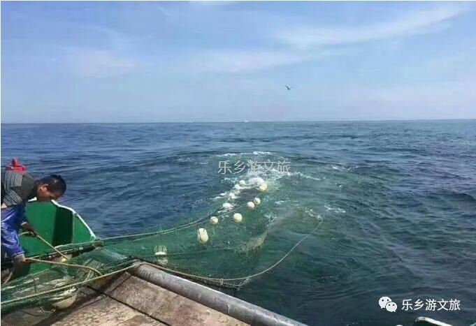 <a href=http://www.lexiangyou.org/xiangcunlvyou/ target=_blank class=infotextkey>乡村旅游</a>：【海游】领略大海的迤逦风光，即时品尝美味海鲜
